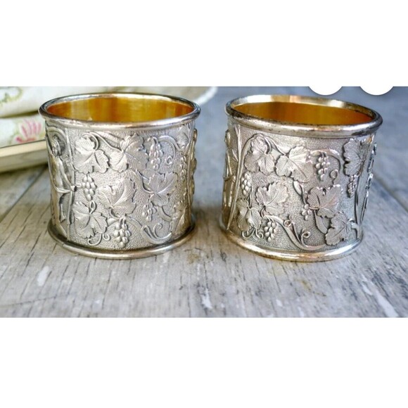 Elegant Silver Napkin Rings - Picture 6 of 8
